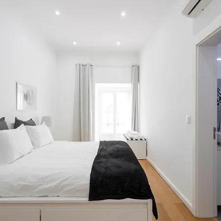 Sao Vicente Bedrooms 3* ליסבון