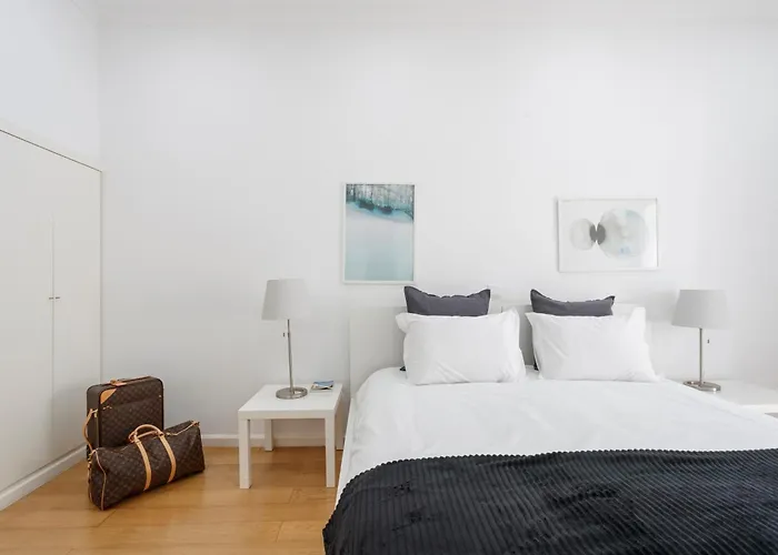 Sao Vicente Bedrooms بيت ضيافة